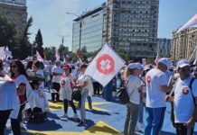 Peste 100 de sindicaliști din Gorj protestează