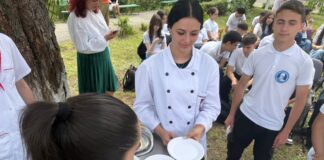 Live cooking, de Ziua Porților Deschise, la Colegiul Economic din Târgu Jiu