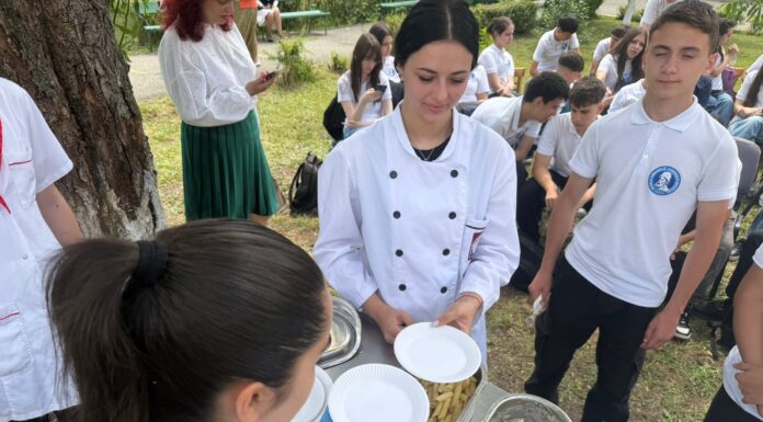 Live cooking, de Ziua Porților Deschise, la Colegiul Economic din Târgu Jiu