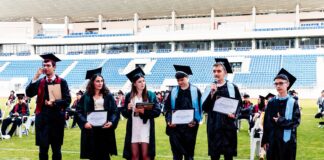 Șase șefi de promoție cu media 10 la un colegiu din Gorj