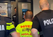 Bărbatul reținut după ce a făcut gesturi indecente în fața unor fetițe, monitorizat prin brățară la picior