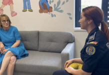 Camere pentru audierea minorilor, transformate în spații prietenoase pictate de o cunoscută polițiștă