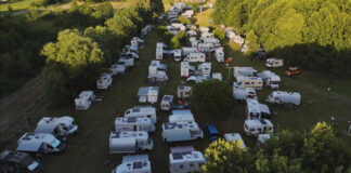 Festival al rulotelor la Arcani cu sute de participanți!
