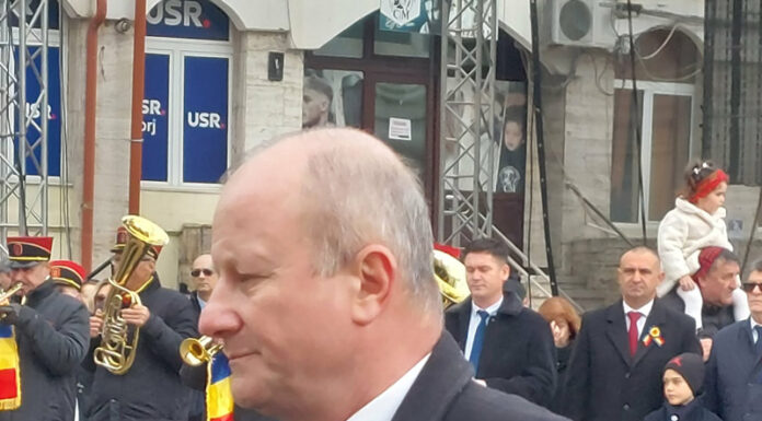 Favoritul pentru preluarea conducerii CEO – director pensionar cu venituri de 32.000 de lei pe lună și în proces cu compania!