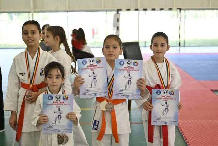 Sportivii de la A.C.S. X.P. Karate Țicleni au impresionat la Campionatul Național
