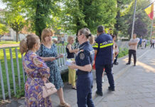 VIDEO: Polițiștii, alături de copii în prima zi a Evaluării Naționale