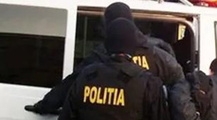 Bărbat din Scoarța, reținut după ce și-a bătut fără milă soția și socrul