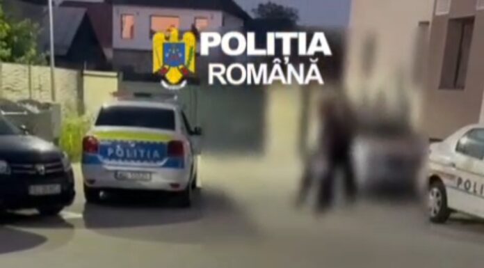 VIDEO: Reținuți după ce au furat bunuri dintr-un depozit din Bălești