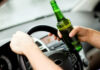 A băut o bere, a plecat cu mașina după țigări și a făcut accident!