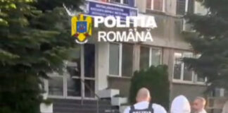 VIDEO: Trei bărbați reținuți, după ce unul dintre ei și-ar fi lovit iubita cu bâta de baseball