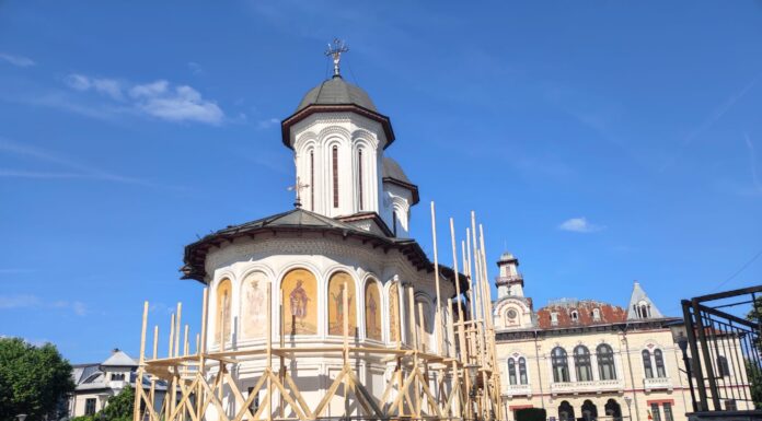Fonduri europene pentru două biserici din Târgu Jiu