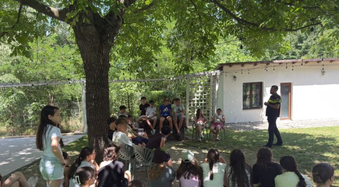 Acțiune inedită a polițiștilor pentru elevii aflați în tabără
