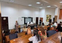 Deținuți și polițiști de penitenciar, lecții de viață pentru elevii din Gorj