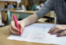 Bacalaureat cu emoții. Examen din salonul de spital, eliminare și o probă amânată din cauza caniculei