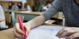 Bacalaureat cu emoții. Examen din salonul de spital, eliminare și o probă amânată din cauza caniculei