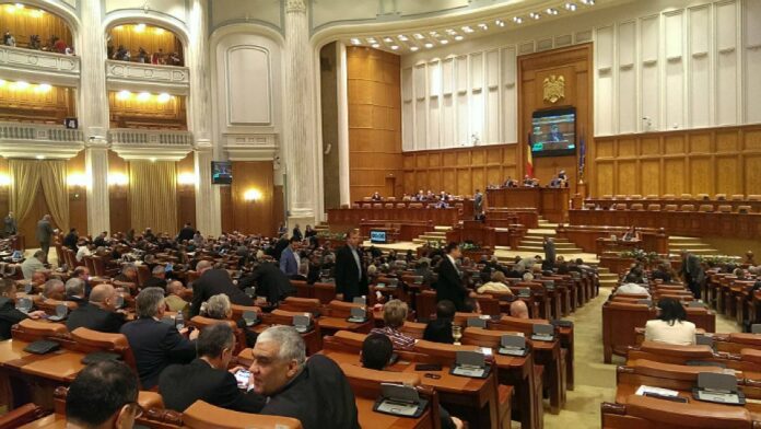 Clasa politică versus societatea civilă în statul de drept contemporan. Abordare teoretică şi practică
