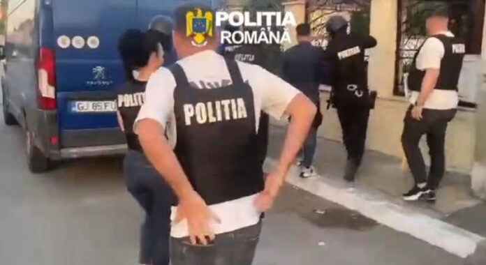 VIDEO: Tânăr reținut după percheziție la Târgu-Jiu