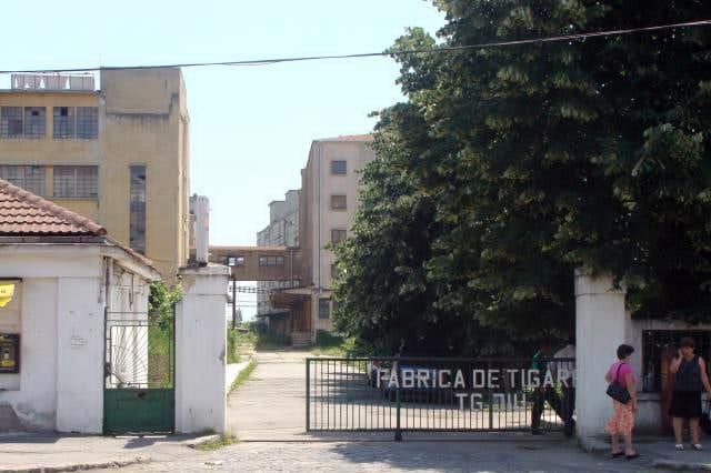 Dreptate după ani de muncă în condiții grele. Deși actele s-au pierdut, a câștigat în instanță mai mulți bani la pensie