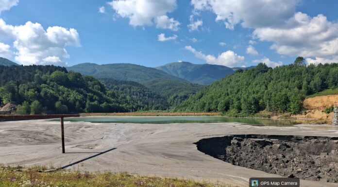 Ce au găsit specialiștii de la Apele Române în Jiu, după poluarea de la Paroșeni