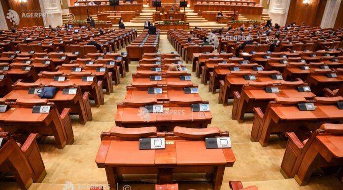 În plin blocaj guvernamental, parlamentarii intră în vacanță