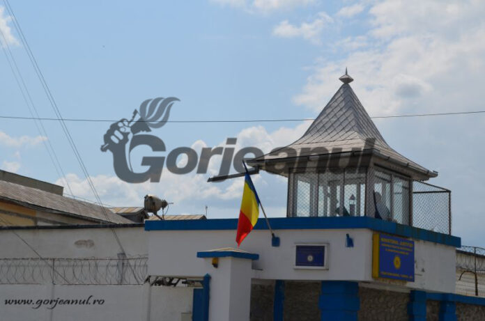 Firmele ,,ocolesc” să ia la muncă deținuții din Penitenciarul Târgu Jiu