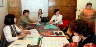 Profesorii primesc vouchere de vacanță de 800 lei