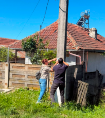 Campanie de informare la Jupânești. Câinii cu stăpân, monitorizați