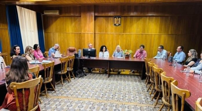 Judecători și avocați, la aceeași masă. Discuții despre problemele din sistemul judiciar