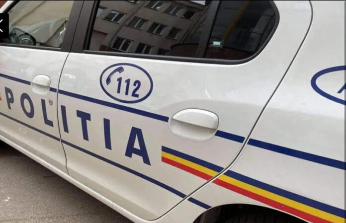 Tânăr tăiat cu cuțitul la picior, în plină stradă, reținut alături de agresor