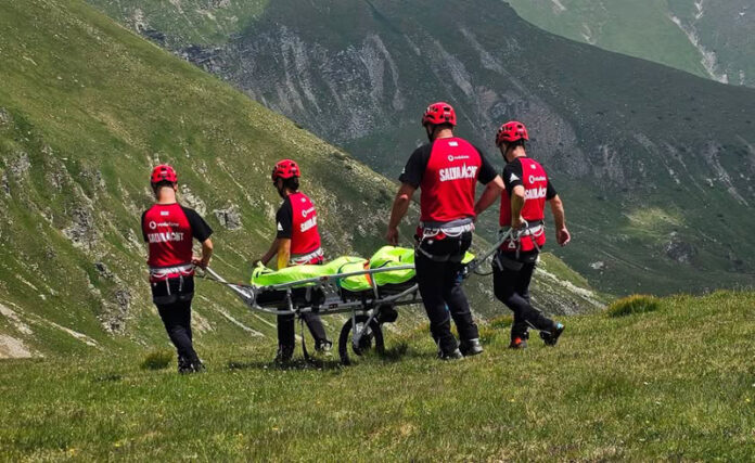 Luat cu elicopterul după un accident cu ATV-ul pe munte