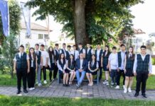 Ultimul clopoţel pentru absolvenţii clasei a VIII-a B, Școala Gimnazială Novaci