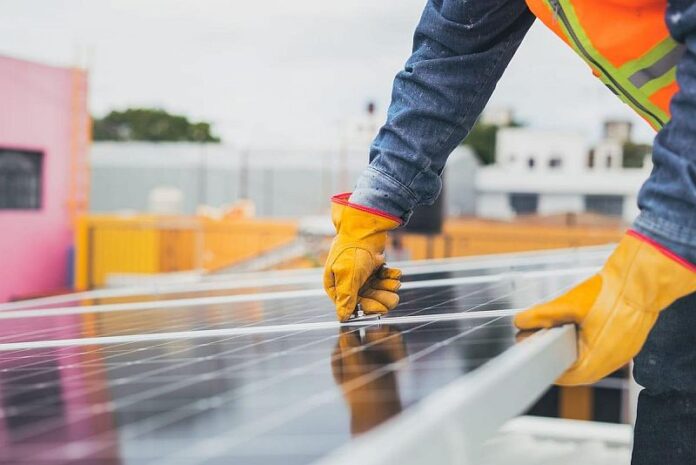 1.cumsaevitiunmontajcaretepoatecostaintimpmaimultdecatpanourilefotovoltaiceinsine