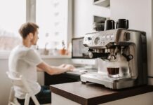 Espressor cu capsule, manual sau automat? Cum știi care este alegerea cea mai potrivită pentru tine?