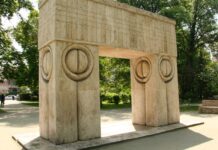 Intervenție de urgență la banca de piatră de lângă Poarta Sărutului