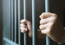 A ajuns în arest după ce s-a apropiat de fosta soție și a amenințat-o cu moartea
