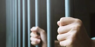 A ajuns în arest după ce s-a apropiat de fosta soție și a amenințat-o cu moartea
