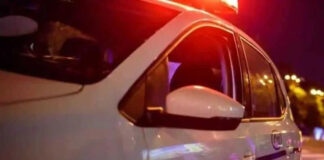 Adolescent cercetat de poliţişti, după ce a furat o mașină pe care a condus-o fără permis