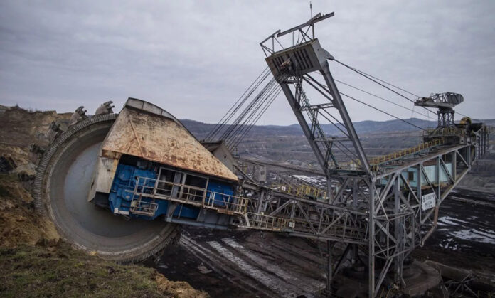 Demontări în cariere. La Termocentrala Rovinari e cărbune doar pentru un grup energetic. La Turceni ,,n-are cine să-l ardă”