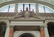 12 plângeri la judecători pentru suspendarea deciziilor lui Bolojan