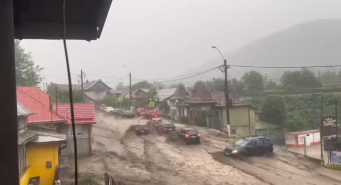 Furtună puternică. A fost emis Cod roșu în Capitală
