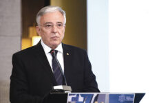 Avertisment de la BNR pentru milioane de români cu credite. Cum au fost furați oamenii cu rate
