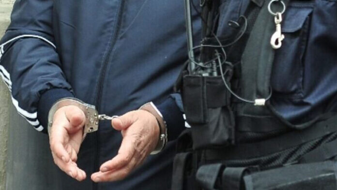 Reținut pentru amenințare și încălcarea ordinului de protecție