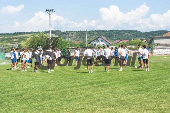 Peste 30 de fotbaliști la reunirea CSM Târgu Jiu. Gorjenii, optimiști că pot crește în acest sezon