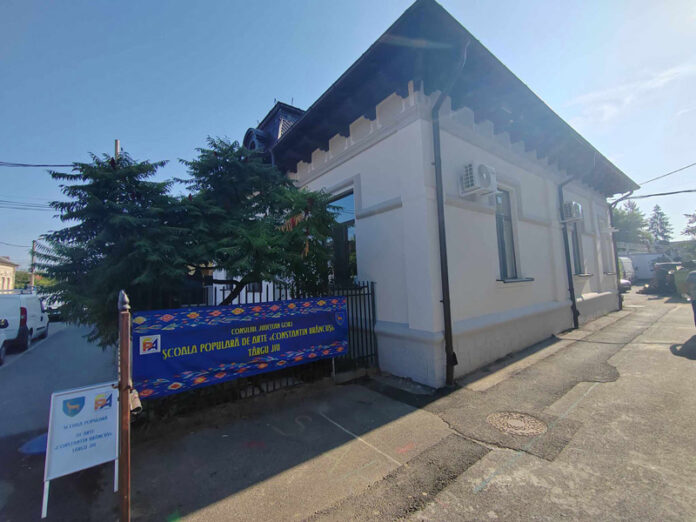 Premii pe bandă rulantă pentru cursanții ȘPA Târgu Jiu