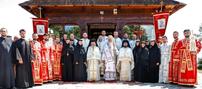 Sfântă Liturghie Arhierească la Hramul Mănăstirii Dobriţa – ,,Sfântul Ilie este un profet râvnitor al lui Dumnezeu, dar, în acelaşi timp şi un om de corectitudine, de adevăr…”!