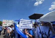Legea salarizării, contestată dur în educație. 96 de lei net în plus pentru o viață la catedră!