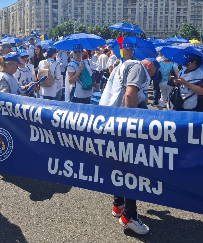 „Anul școlar trebuie să înceapă în condiții optime”. Apel către Parlament după decizia privind legile educației