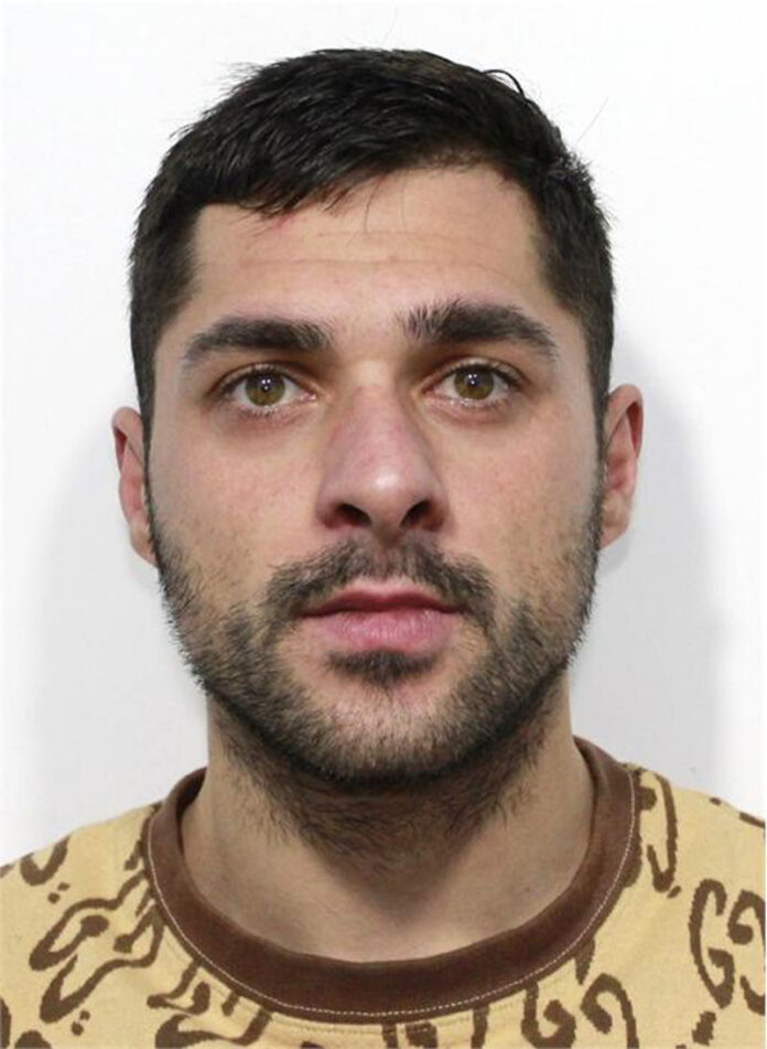 Tânăr din Bumbești-Jiu, pus în urmărire de Poliția Română după ce a încălcat controlul judiciar
