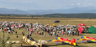 VIDEO: Super show aviatic la Barza dedicat lui Brâncuși!