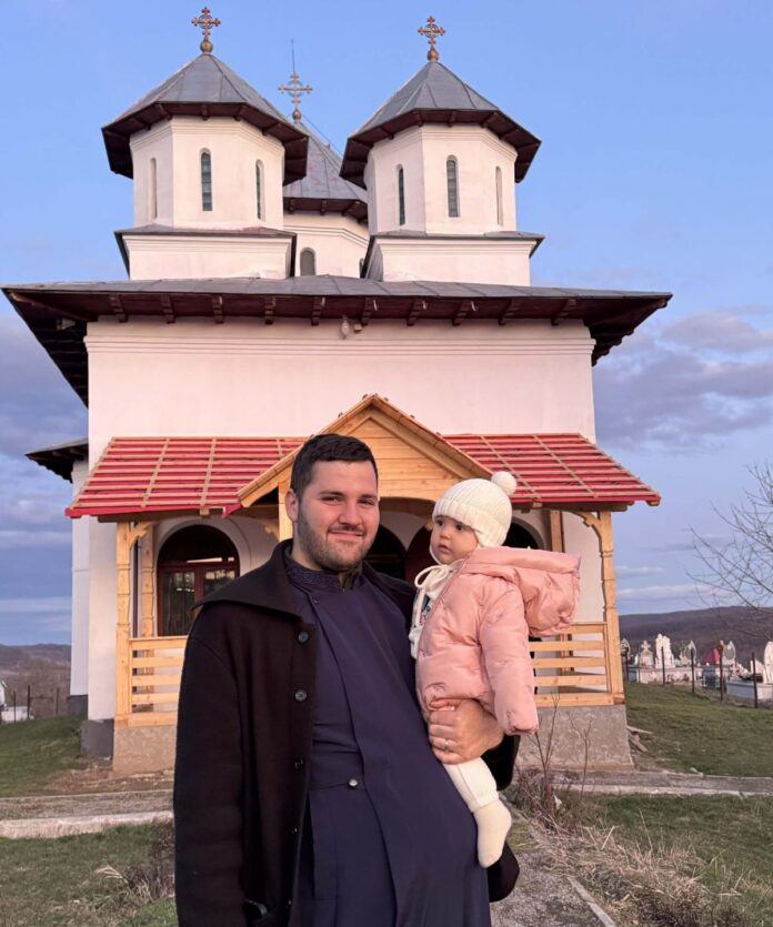 Învăţătura Preotului de mir – ,,O, Preacurată Maică a lui Dumnezeu, Împărăteasă a toate, auzi suspinurile noastre cele pline de durere, înaintea icoanei tale celei făcătoare de minuni”!